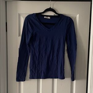 Elegant Navy Long Sleeve V-Neck Top